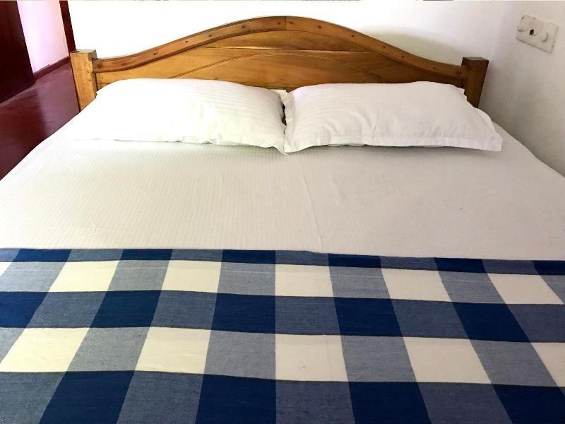 Damith Tourist Inn image