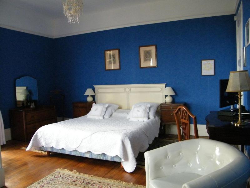 Villa Des Iris image