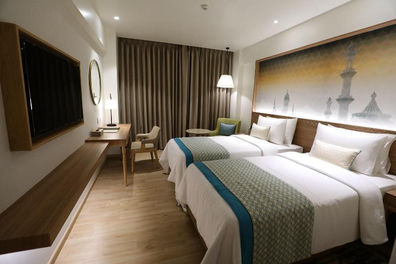 Bellevue Sarovar Portico image