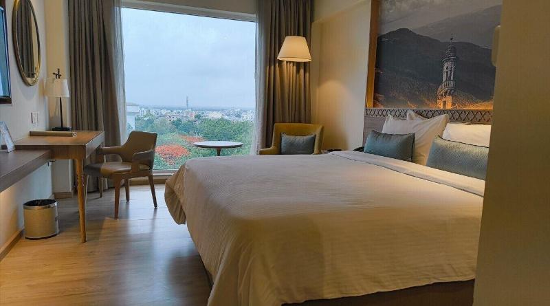 Bellevue Sarovar Portico image