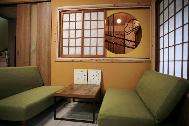 Maru House Hostel image