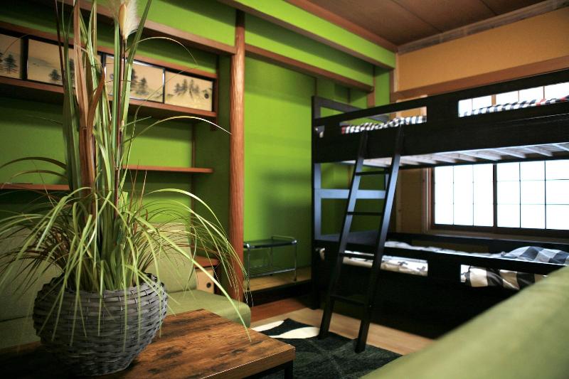 Maru House Hostel image