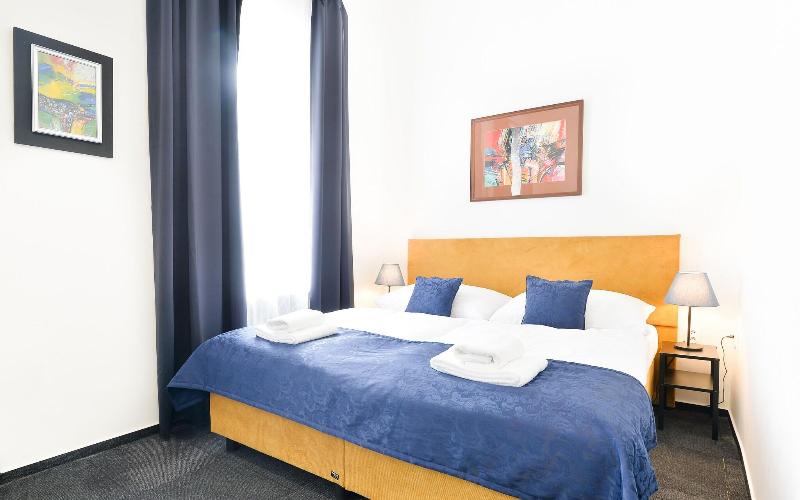 Bluebell Hotel image