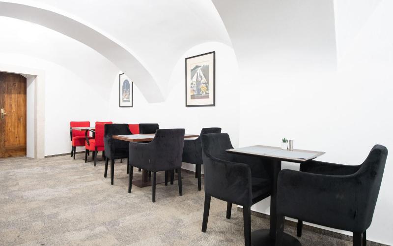 Bluebell Hotel image
