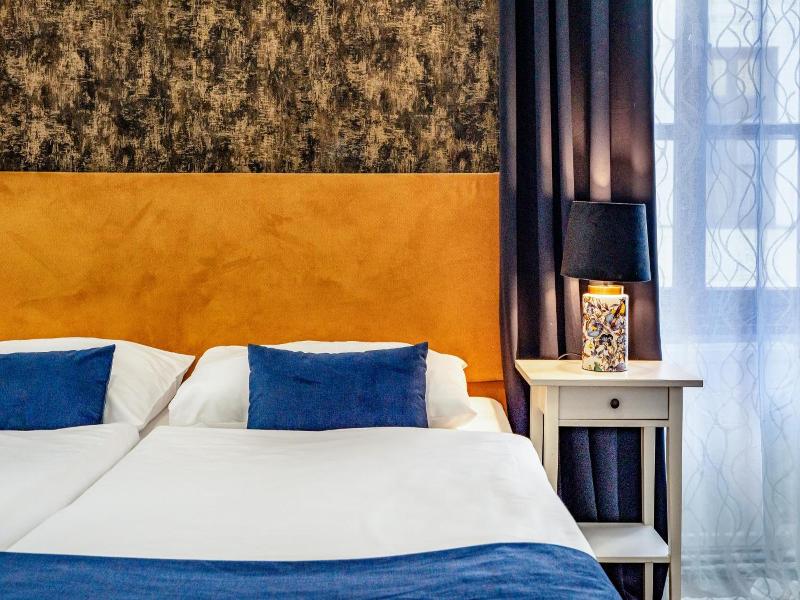 Bluebell Hotel image