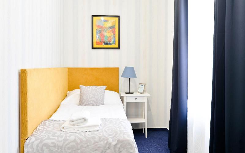 Bluebell Hotel image