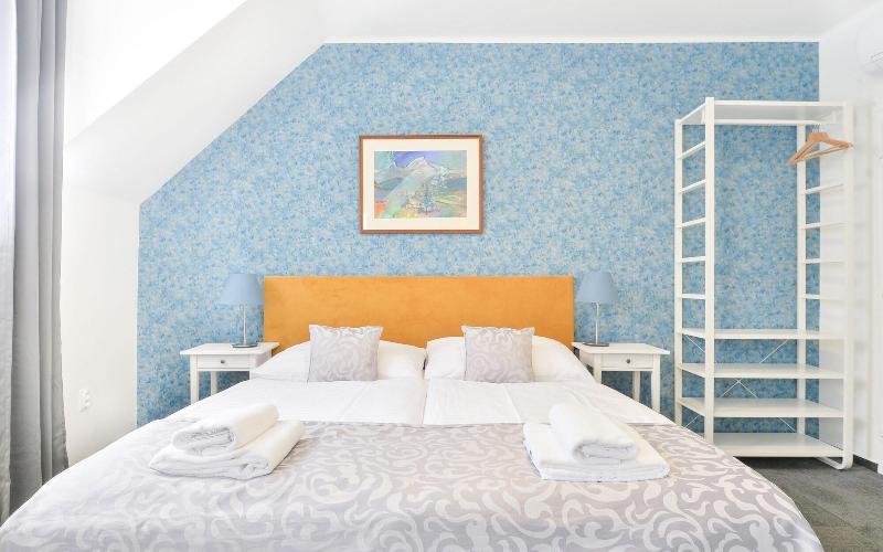 Bluebell Hotel image