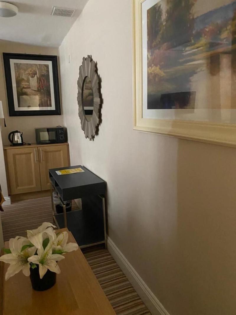 Double Bedroom Studio image