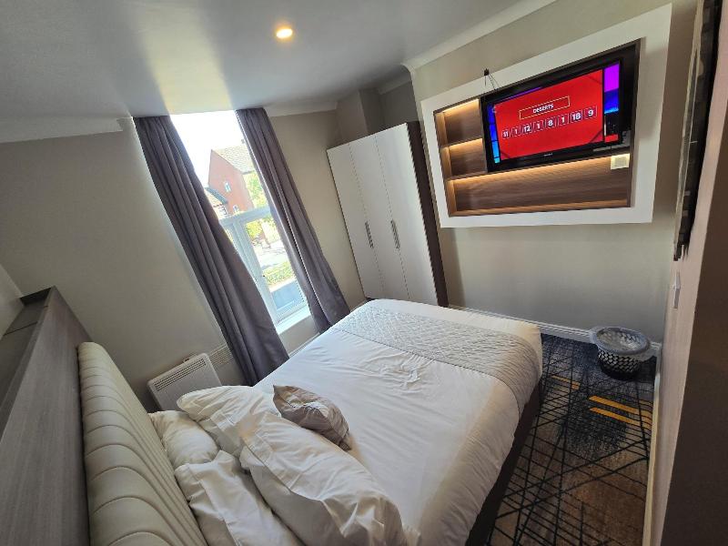 Double Bedroom Studio image