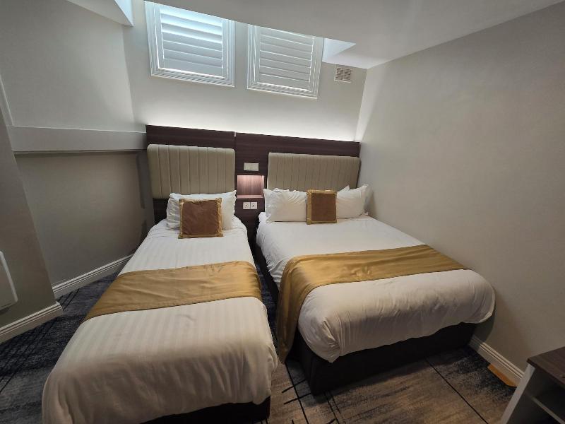 Double Bedroom Studio image