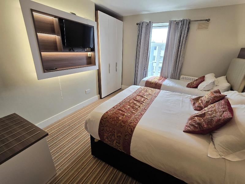 Double Bedroom Studio image