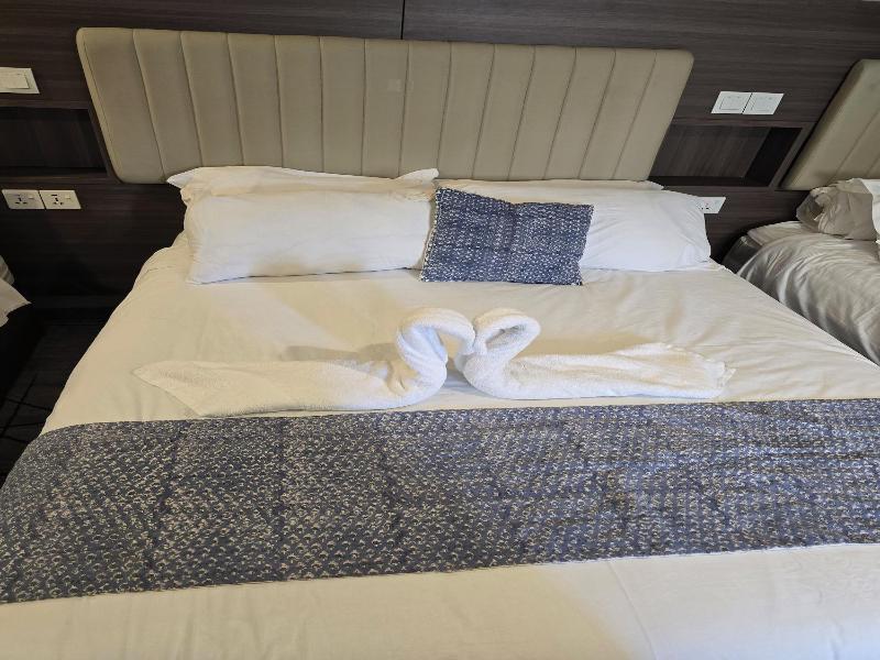 Double Bedroom Studio image