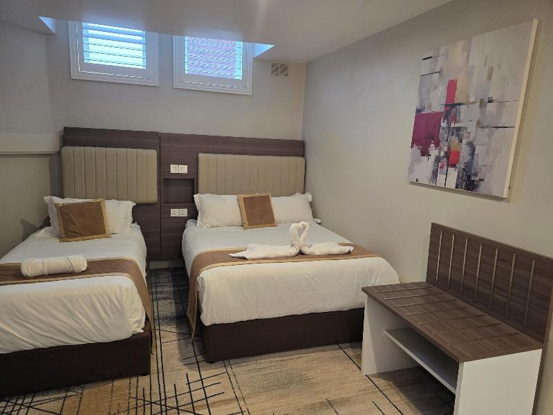 Double Bedroom Studio image