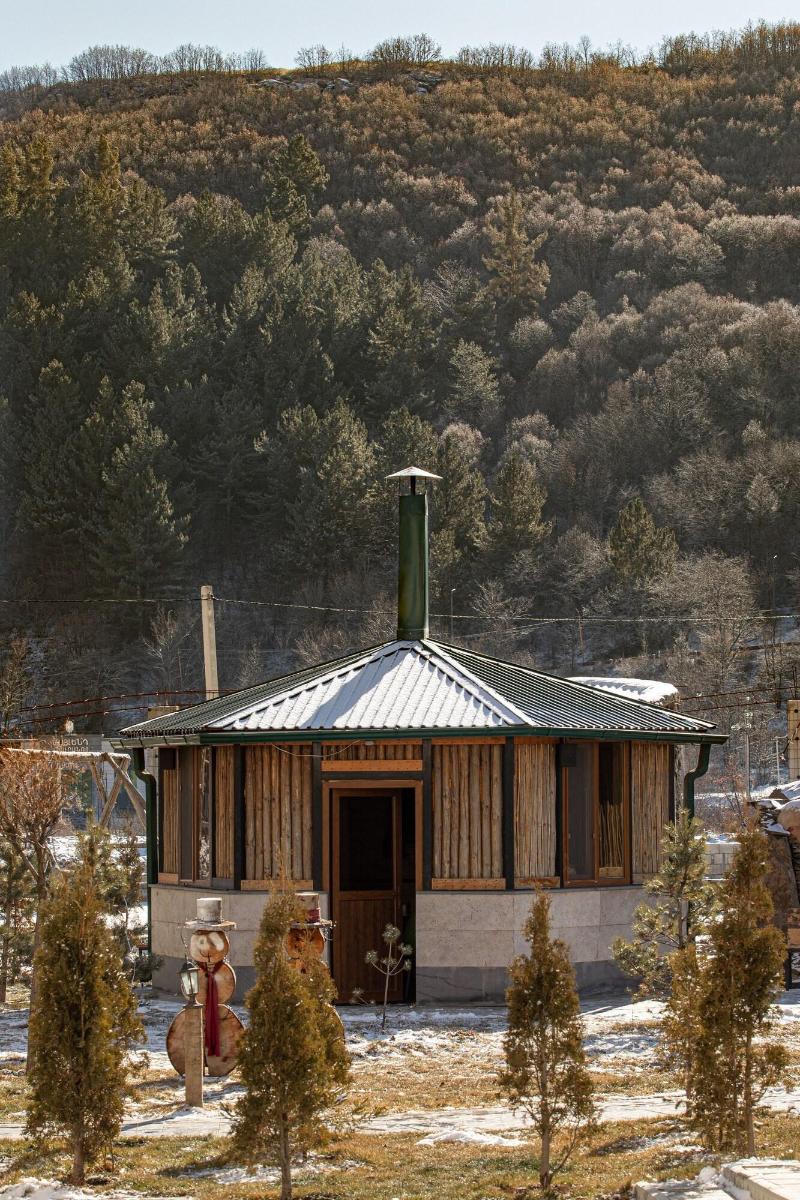 Alaska Resort image