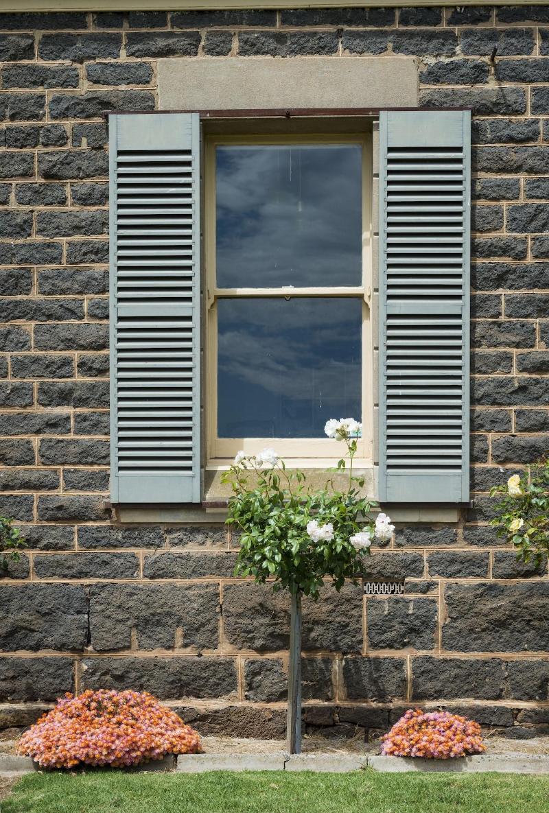 Coragulac House Cottages image