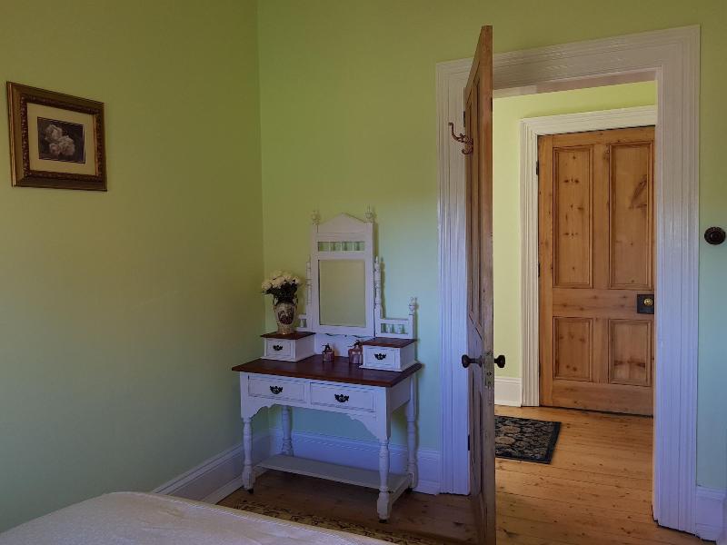 Coragulac House Cottages image