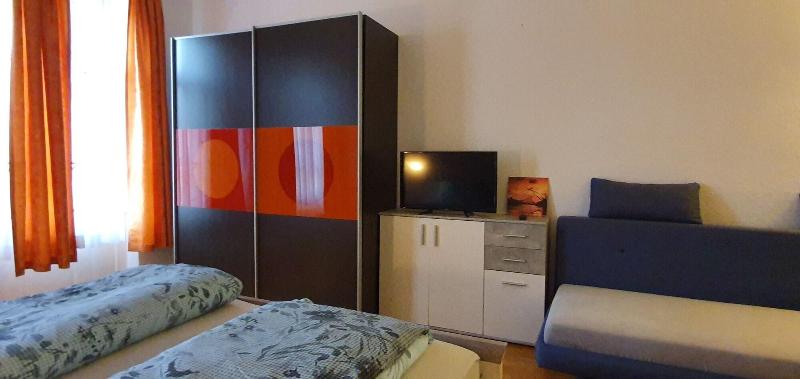 Trang Hotel image