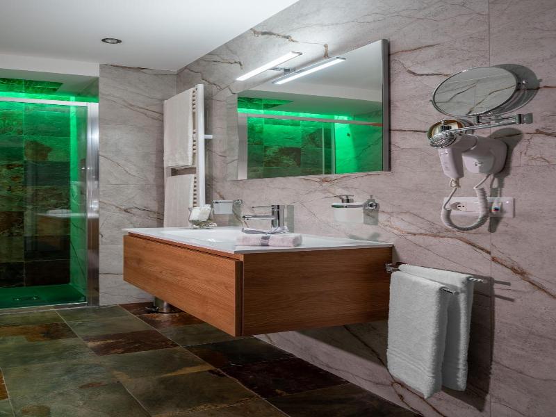 Marcus Suite image