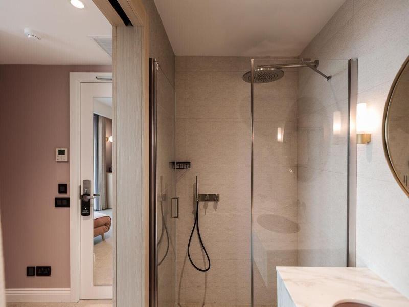 123 Mainstreet Boutique Hotel image