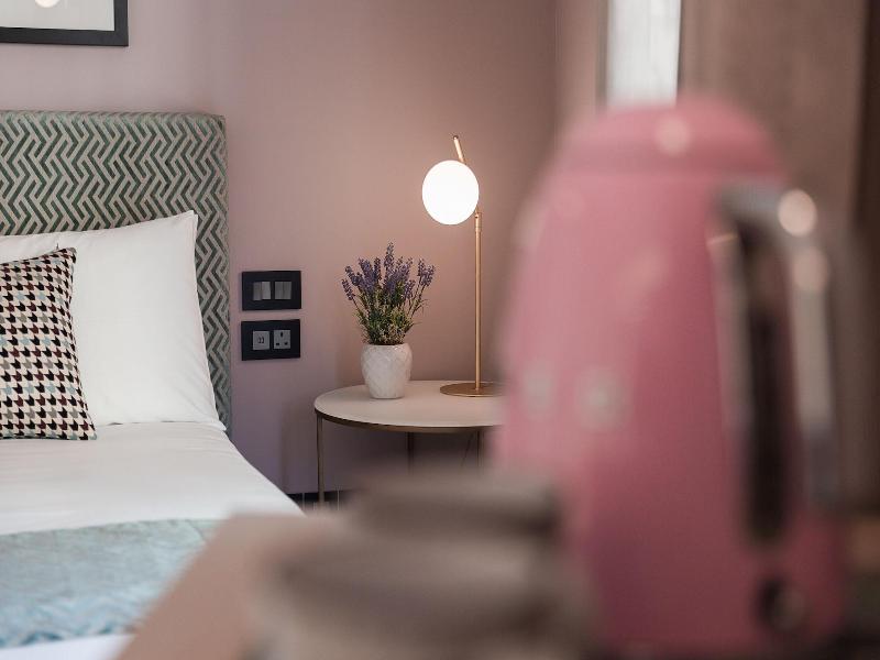 123 Mainstreet Boutique Hotel image