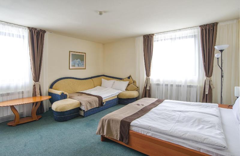 Hotel Kamena Pamporovo image