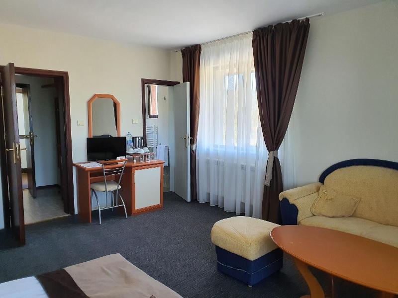 Hotel Kamena Pamporovo image