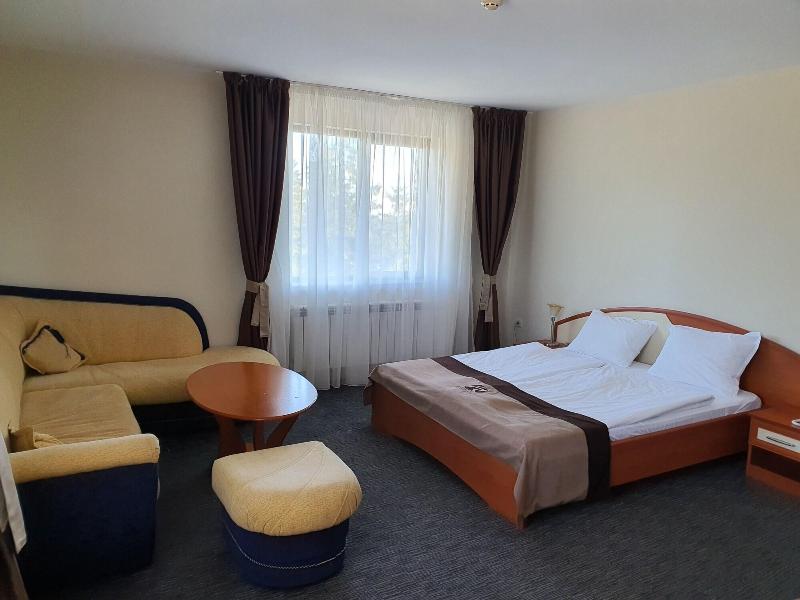 Hotel Kamena Pamporovo image