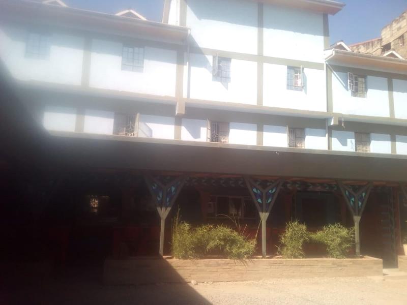 Jaws Palace Umoja image