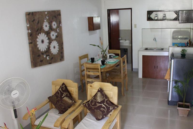 Jodie S Place Transient House And Apartment image