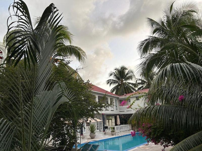 Bay Heights Bed And Breakfast image