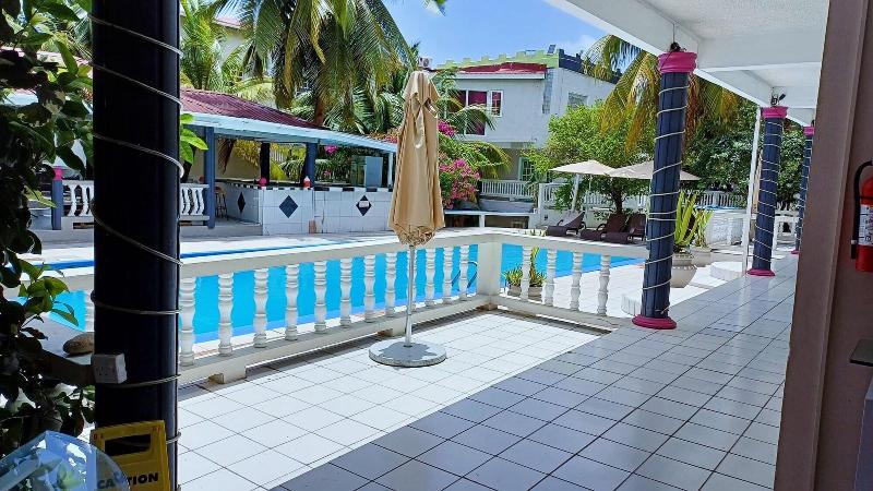 Bay Heights Bed And Breakfast image