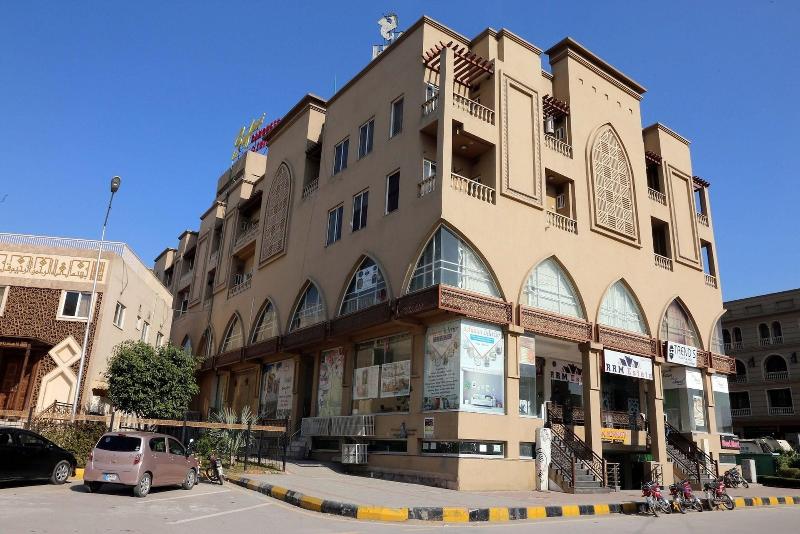 Hak Mall Suites image