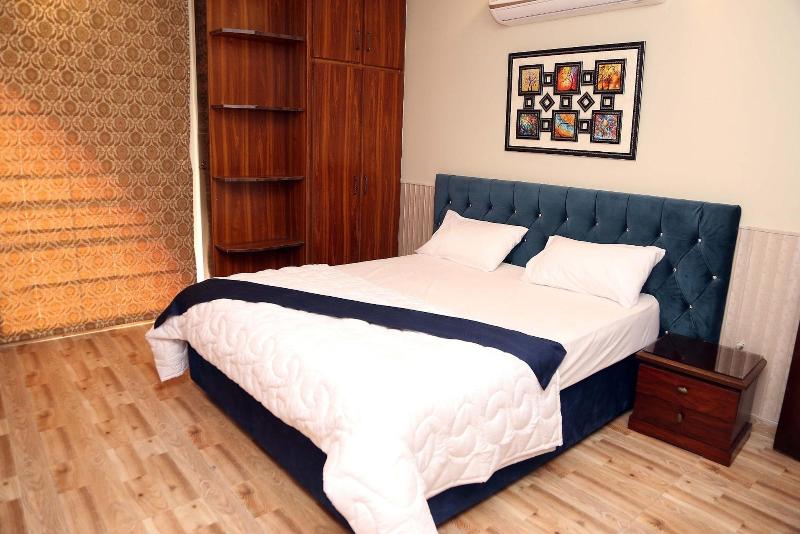 Hak Mall Suites image