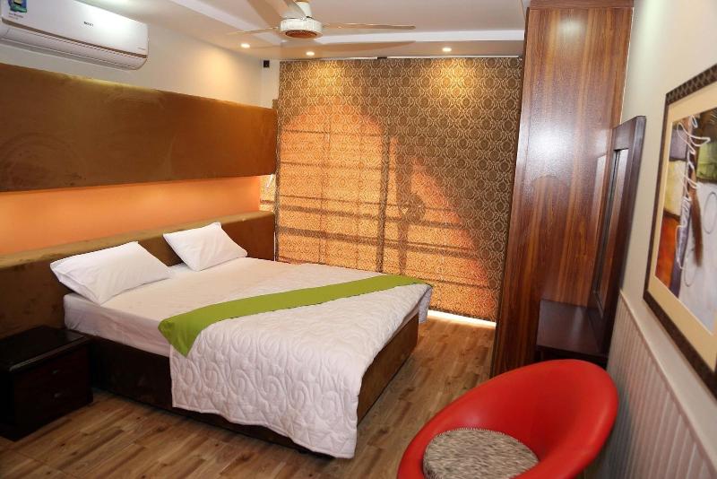 Hak Mall Suites image