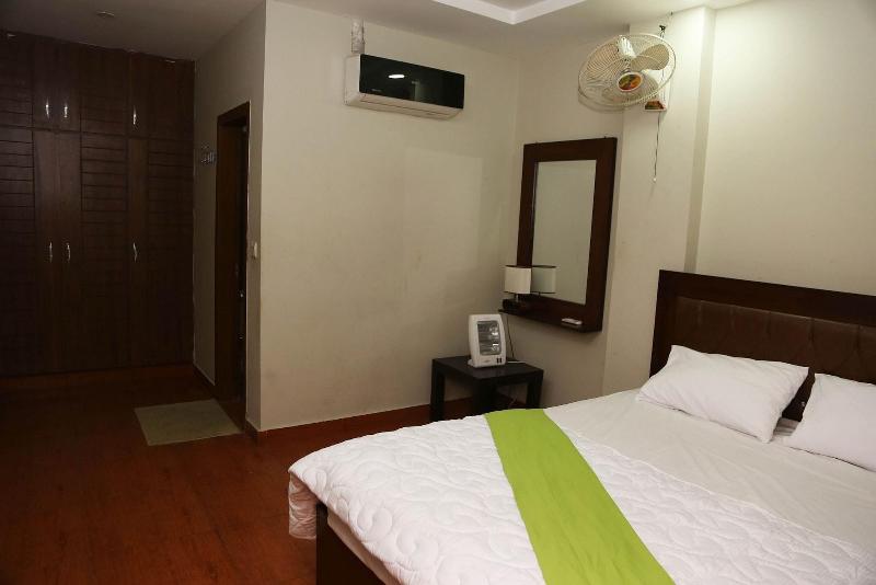 Hak Mall Suites image