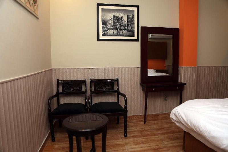 Hak Mall Suites image