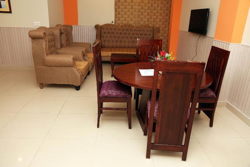 Hak Mall Suites image