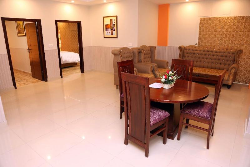 Hak Mall Suites image