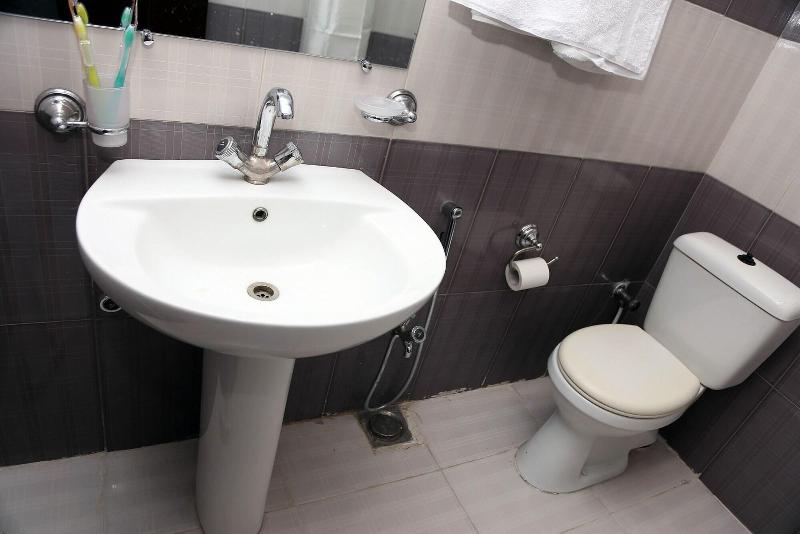 Hak Mall Suites image