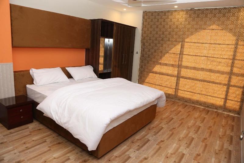 Hak Mall Suites image