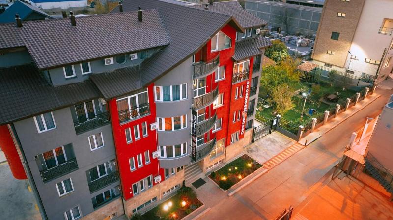 Hotel West — general view