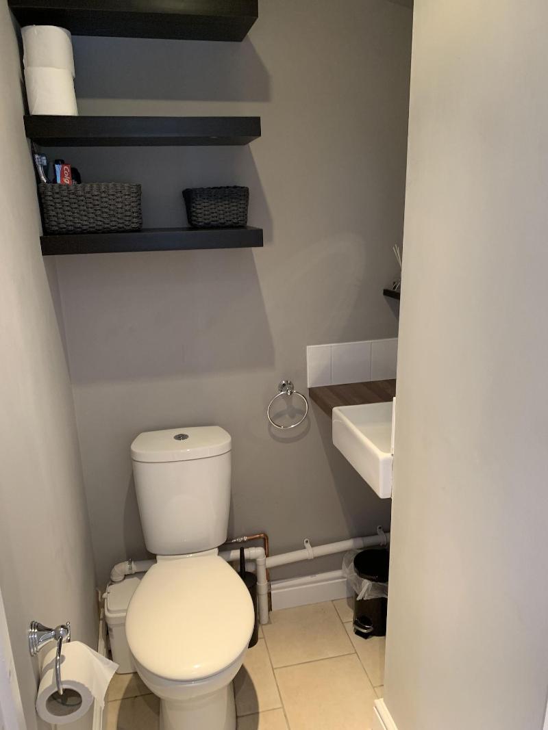 Bedrocklodge Buisness Centre Holidaylets image
