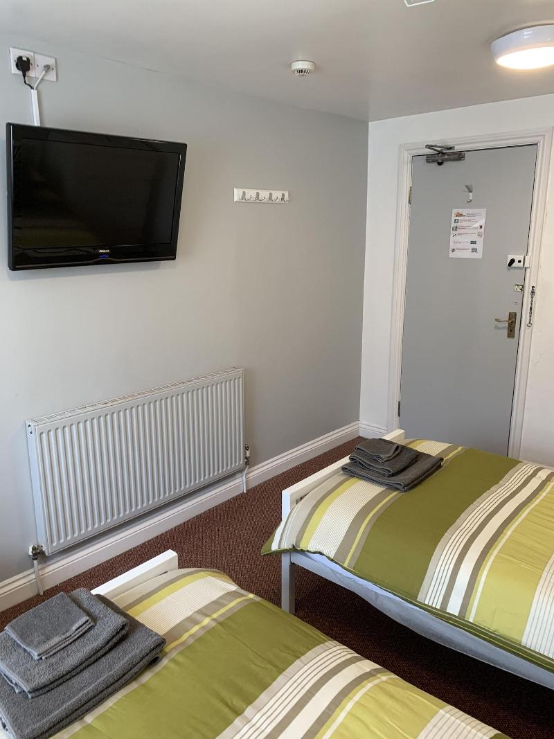 Bedrocklodge Buisness Centre Holidaylets image