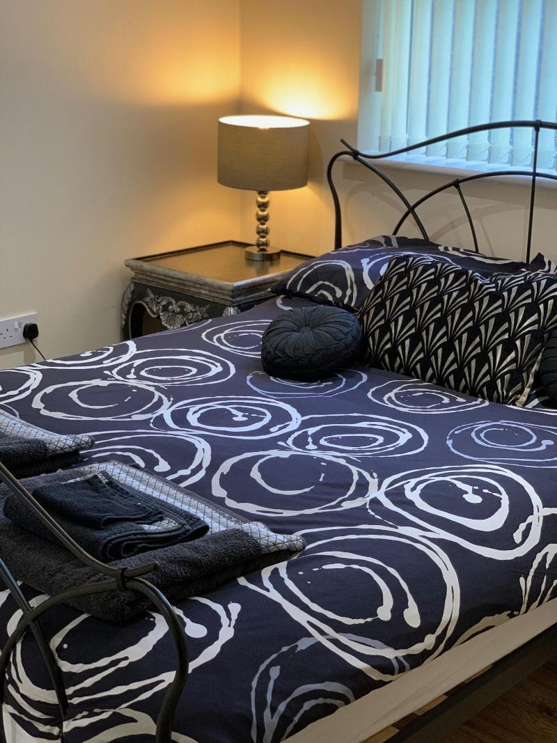 Bedrocklodge Buisness Centre Holidaylets image