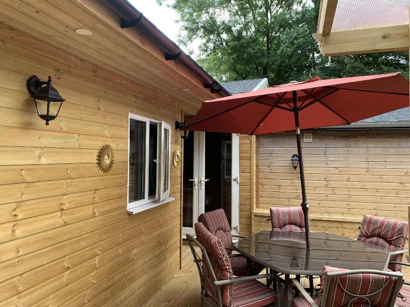 Bedrocklodge Buisness Centre Holidaylets image
