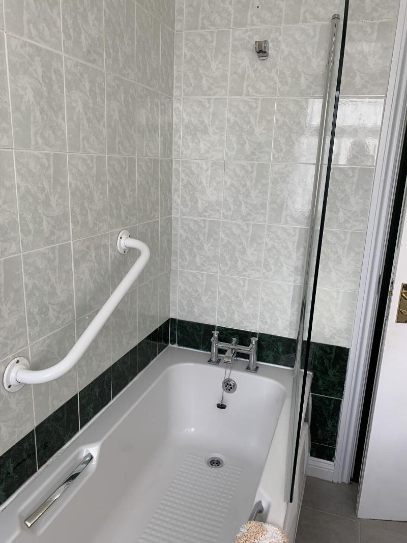 Bedrocklodge Buisness Centre Holidaylets image