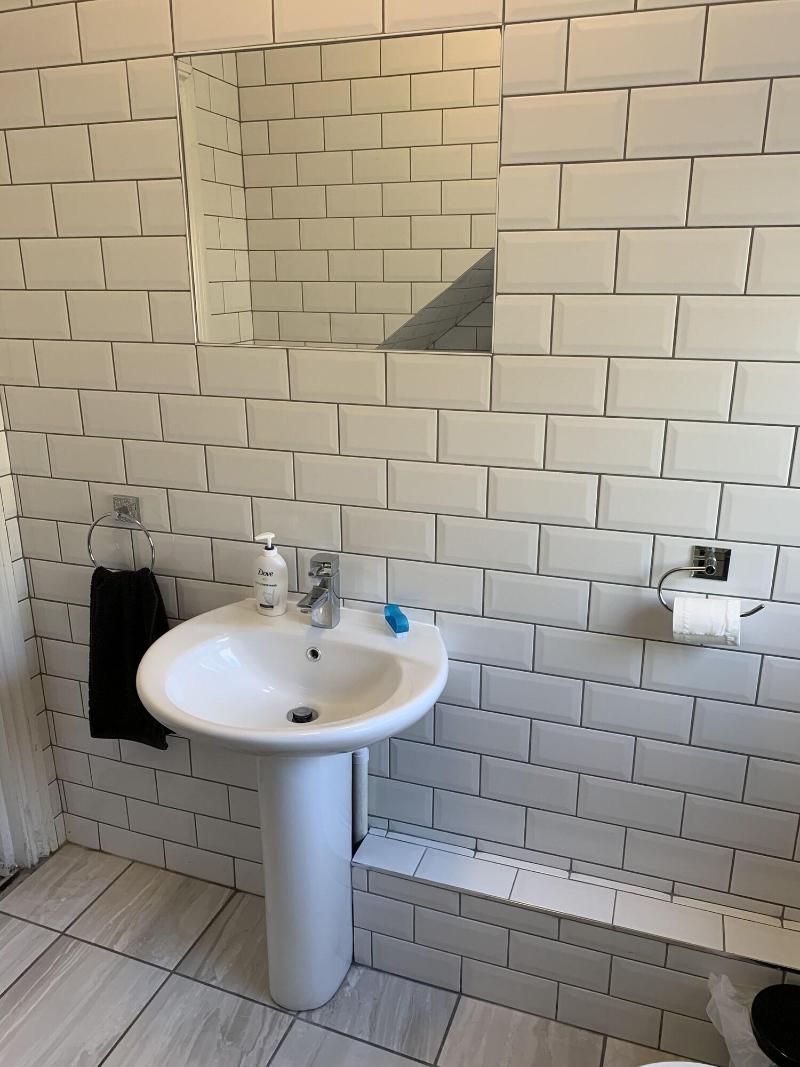 Bedrocklodge Buisness Centre Holidaylets image