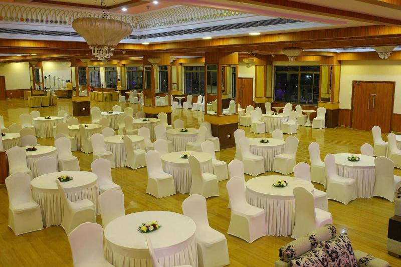 Bay View Hotel image