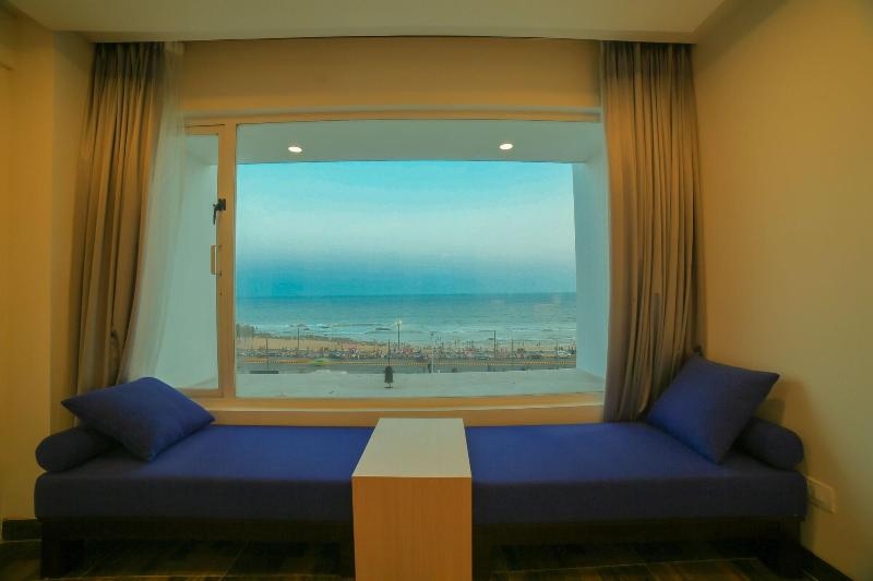 Bay View Hotel image