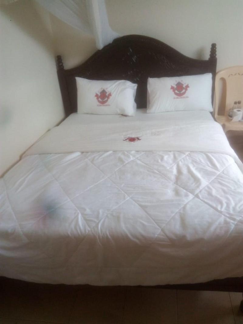 Club Icon Guest House image